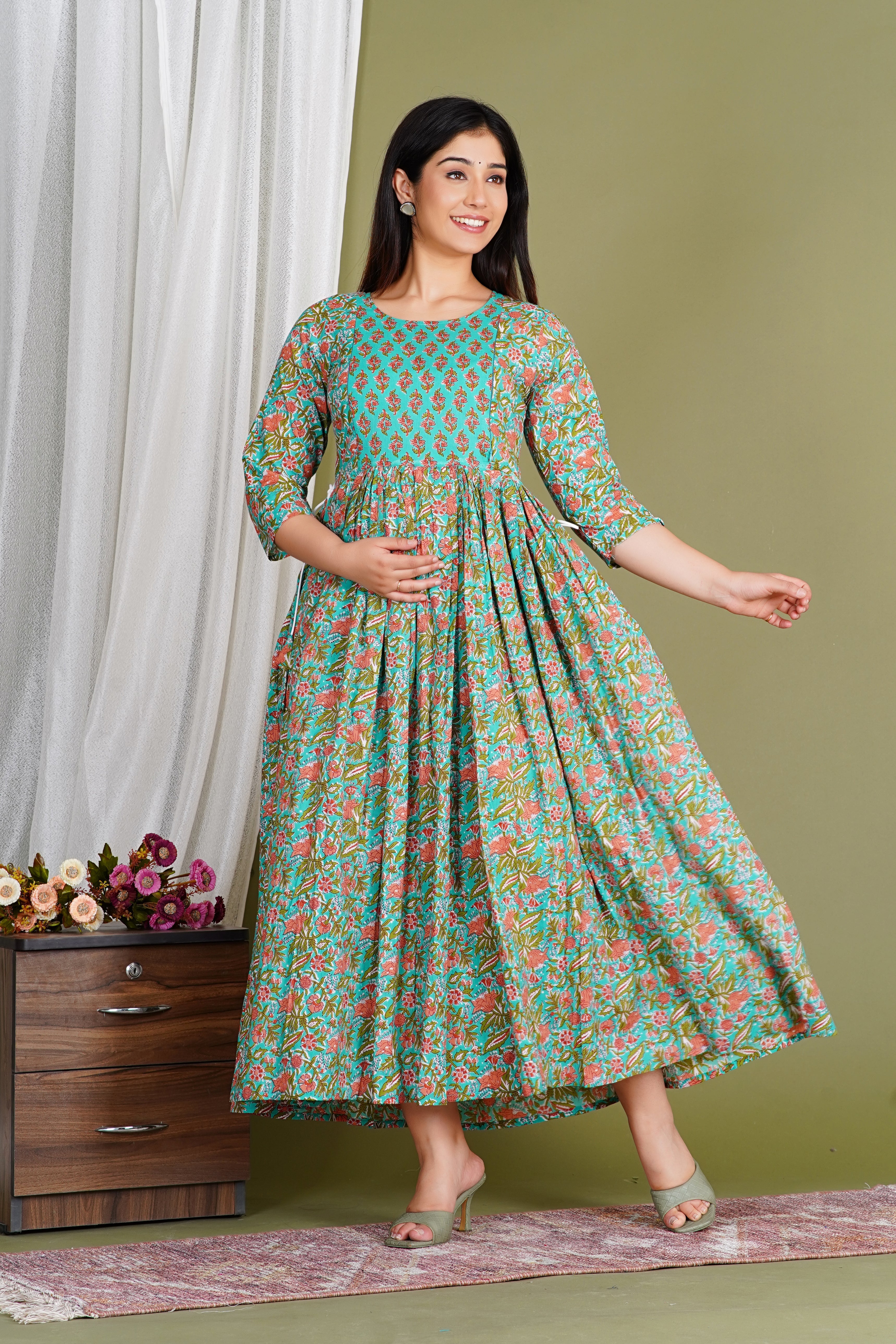 Green Printed Feeding Friendly Maternity Kurta Wear