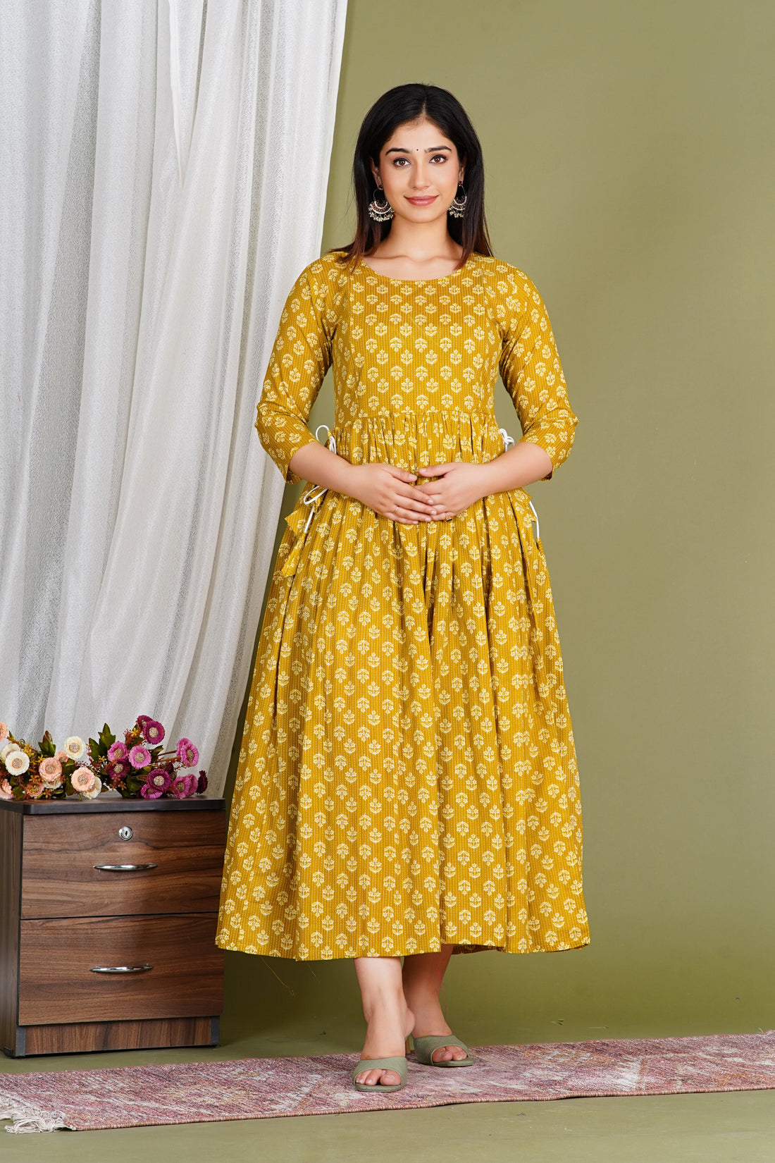 Yellow Printed Feeding Friendly Maternity Kurta Wear