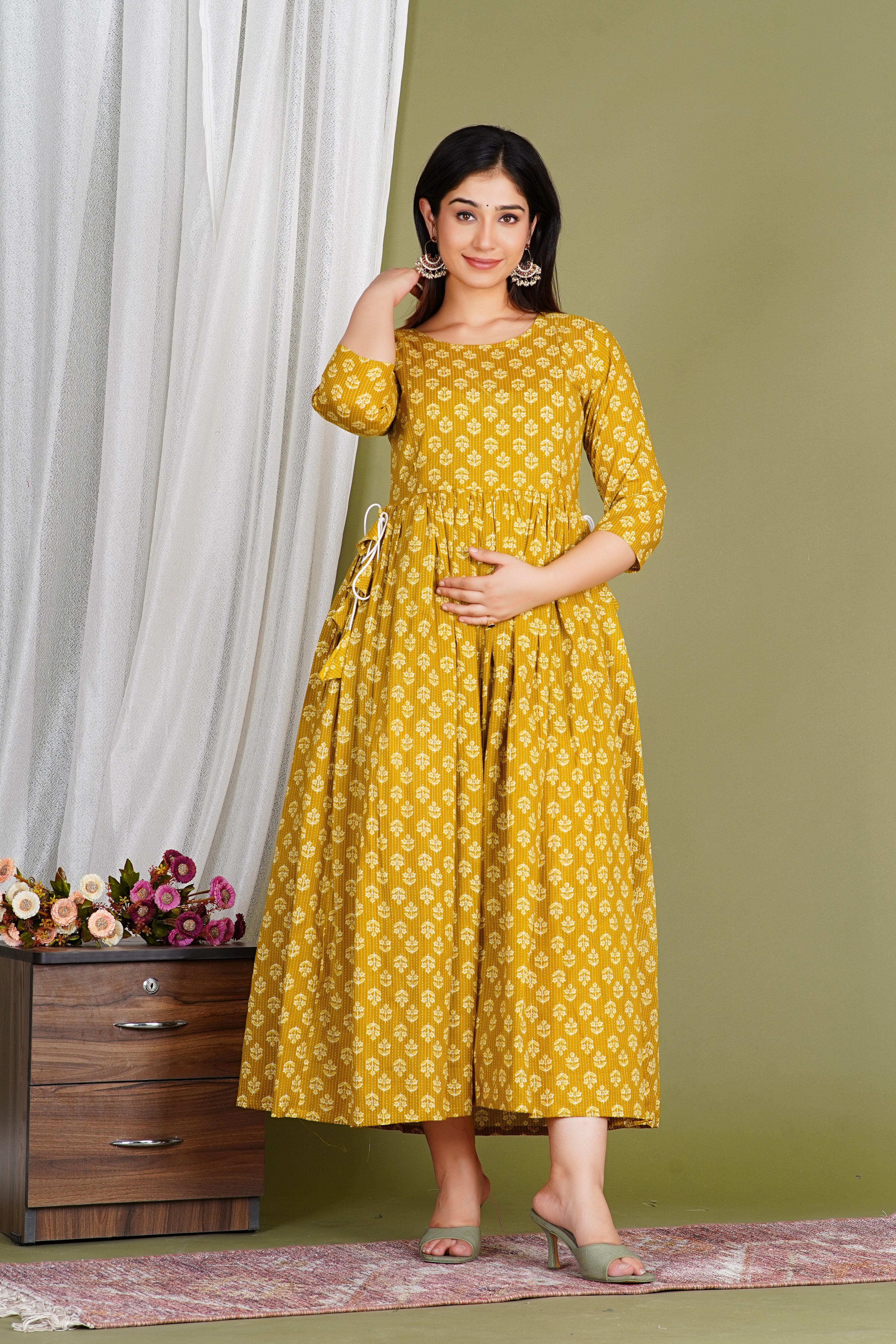 Yellow Printed Feeding Friendly Maternity Kurta Wear
