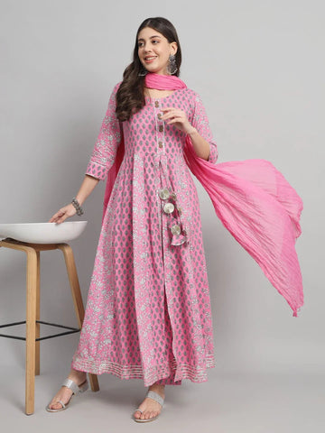 Woman in pink printed maternity kurta set with dupatta, maternity wear fashion